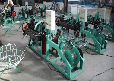 中国 ポリ塩化ビニール機械、フル オートの有刺鉄線機械を囲う上塗を施してあるワイヤー有刺鉄線 サプライヤー